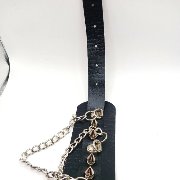 Gothic Spiked and  Chains Necklace-Choker  Leather-Black-New - Picture 4 of 10